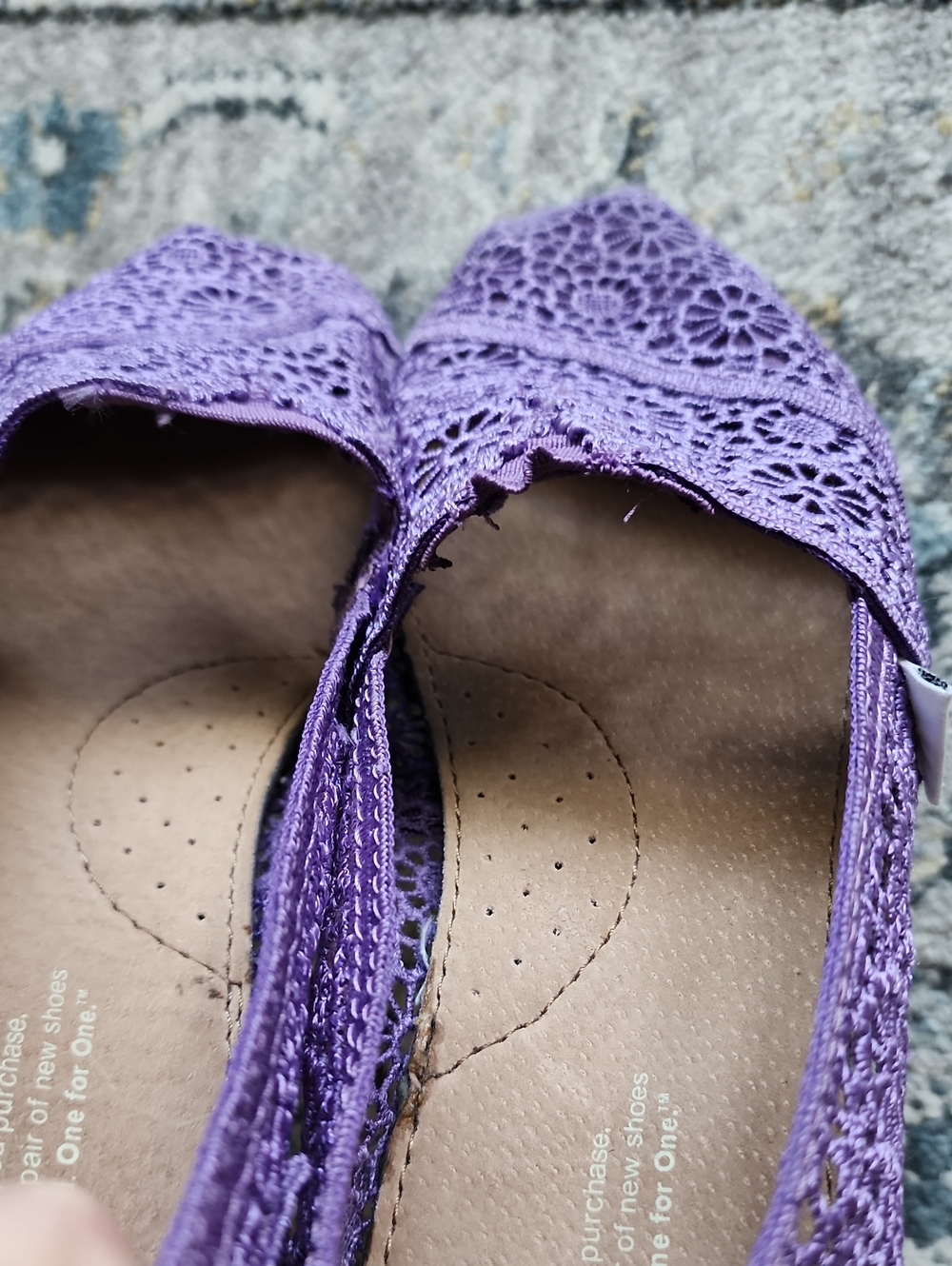 TOMS SHOES - Picture 5 of 9
